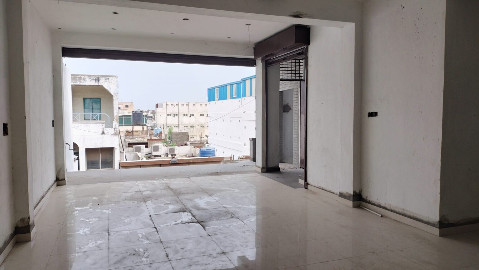interior view of shop for rent in tirupur